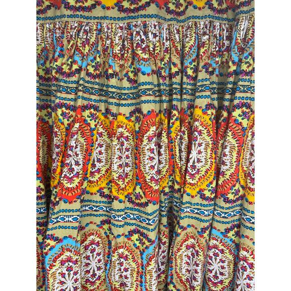 Sundance-style tiered maxi skirt with a bohemian paisley pattern - Picture 3 of 4
